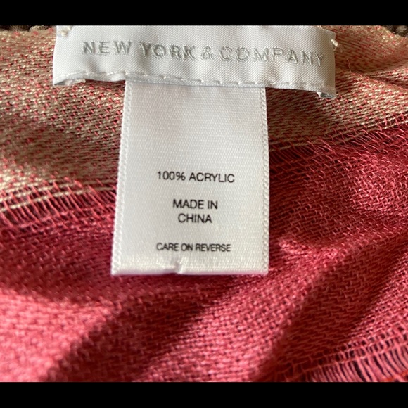 New York & company scarf. - Picture 3 of 9
